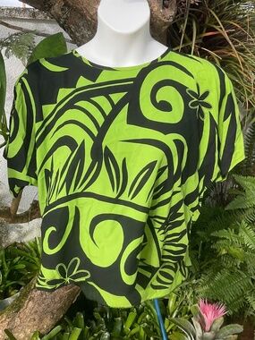 Ciel Blue Hawaii Green & Black Top Size S